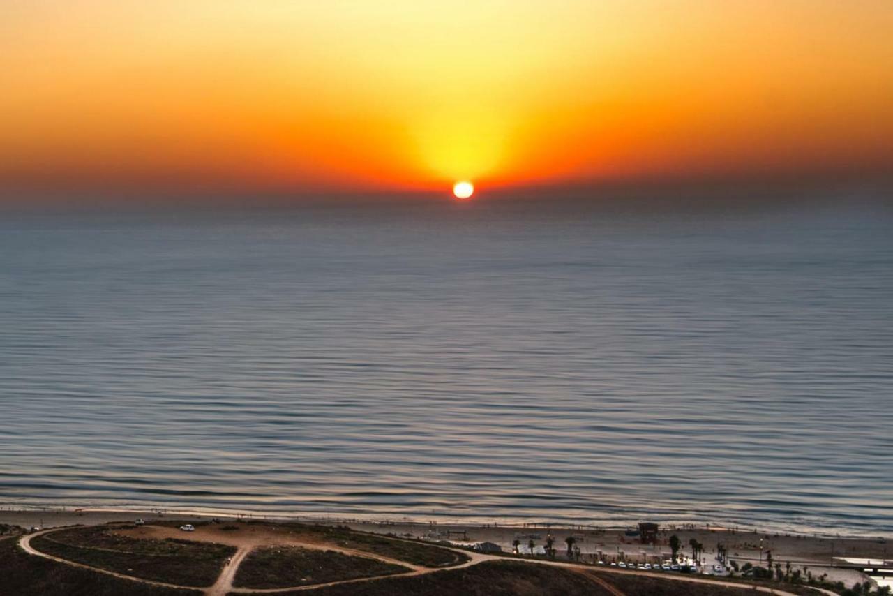 35Th Floor 4 Rooms On The Sea Bat Yam Eksteriør bilde